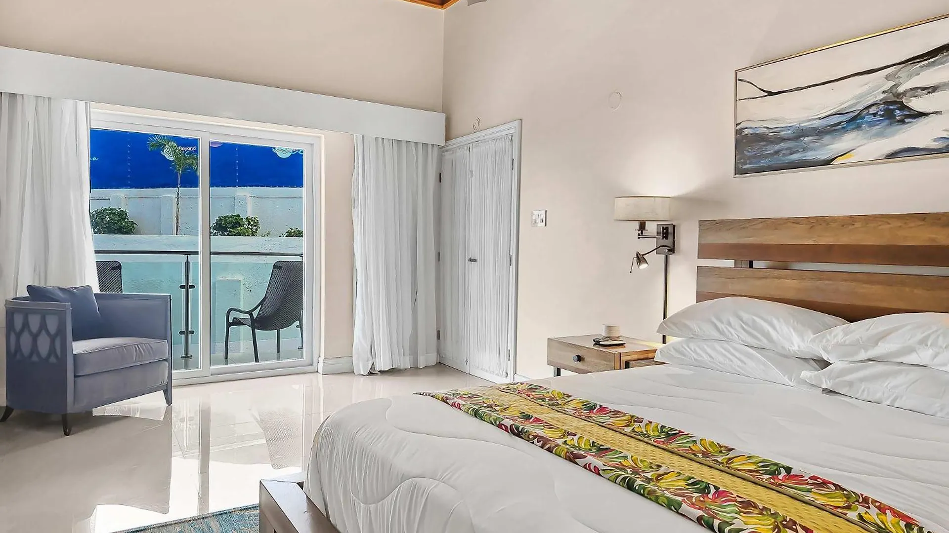 Hospitality Expert Bts 2 - Pool Beach & Chef Montego Bay Jamaica